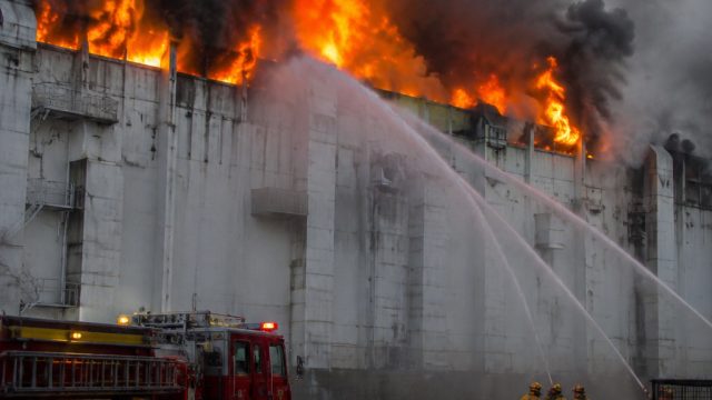 Ongoing Fire at Boyle Heights Cold Storage: A Crisis Unfolds | free slot machine sites, sayatan poke