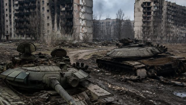 Understanding Russia's Military Stumbles: Insights from Experts
